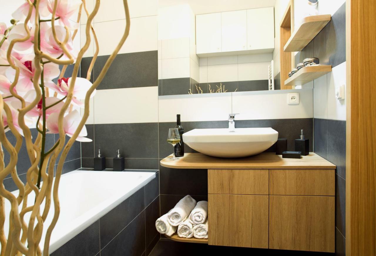 Brunetti Design Apartment Прага Екстер'єр фото